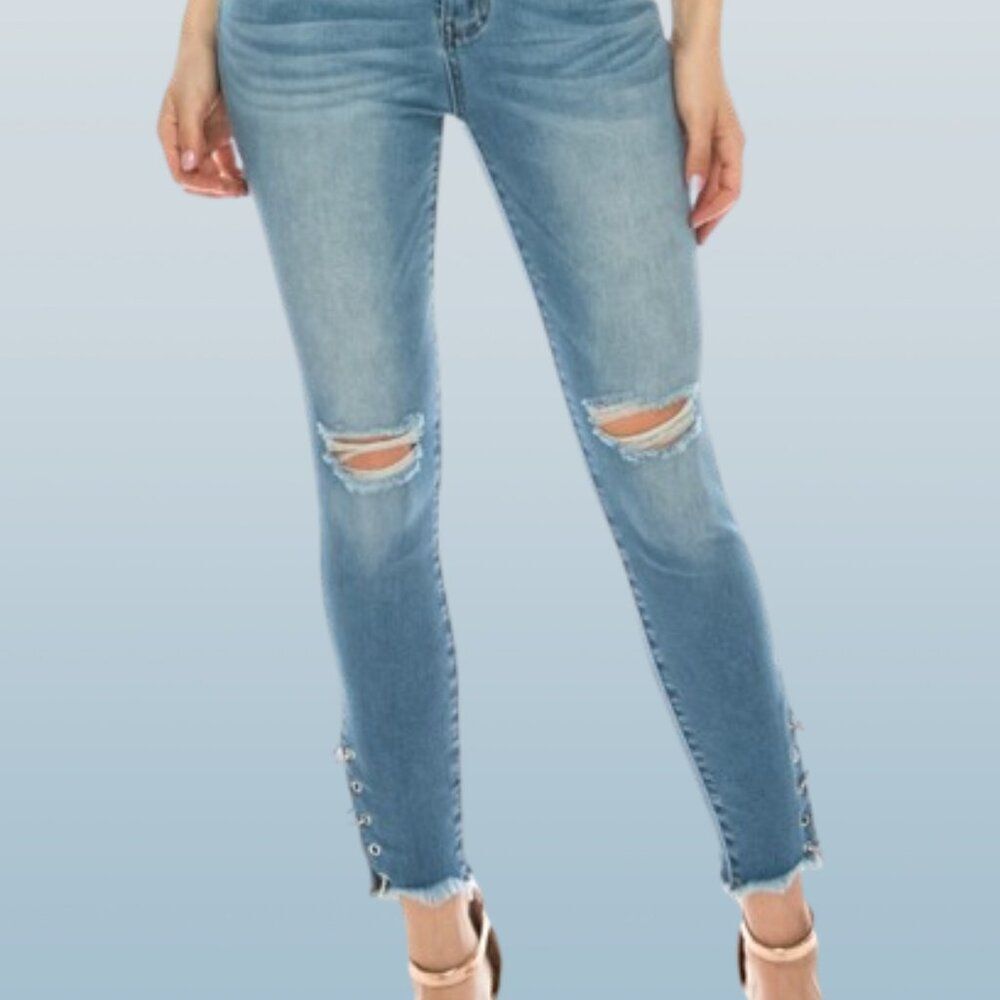 Side Ring Detail Skinny Jeans 4088 NWT Boutique - Picture 1 of 15